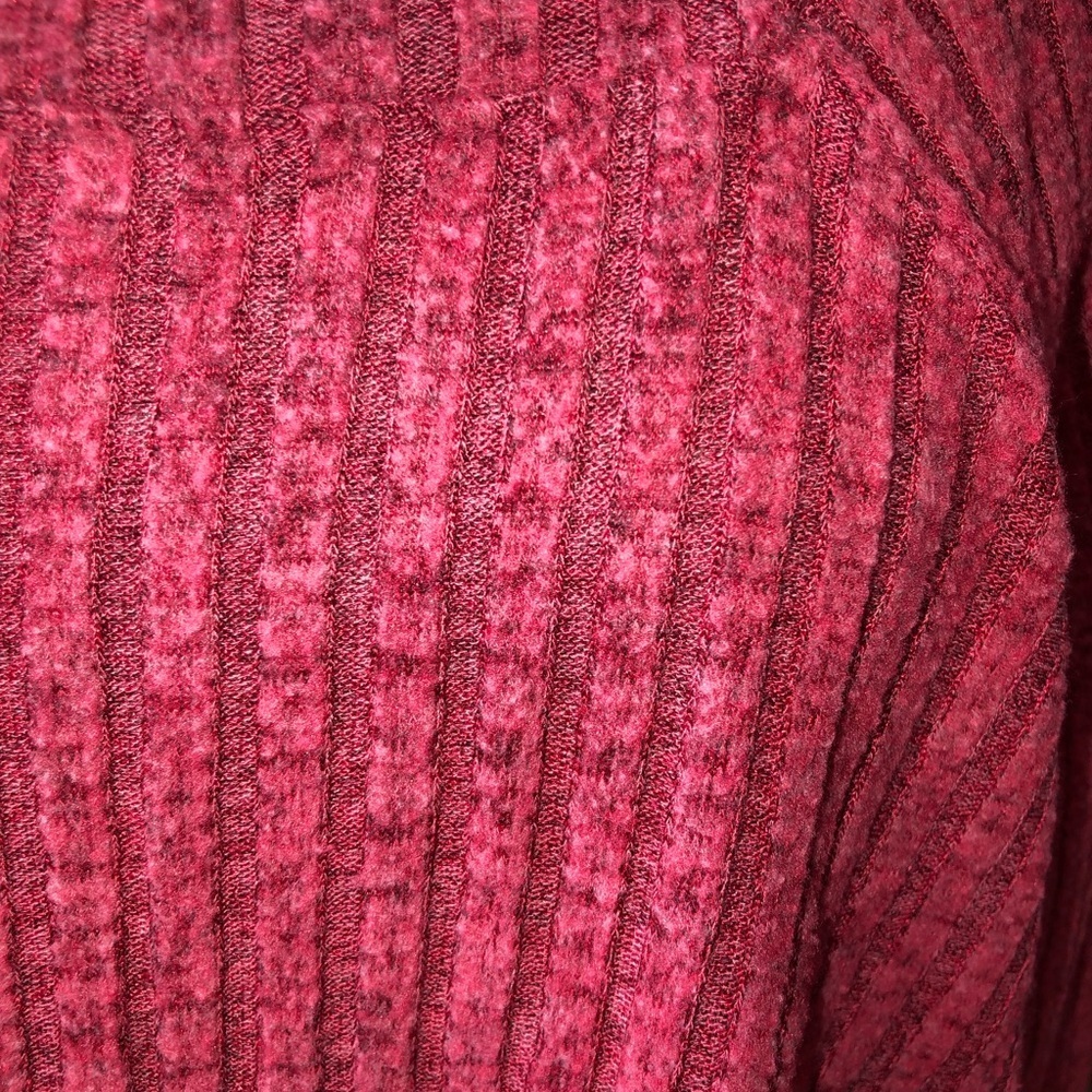 Chic Red Ribbed Knit Top - Picture 2 of 6
